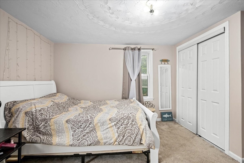 14 Elizabeth Street Dudley, MA 01571 - Photo 21 of 37