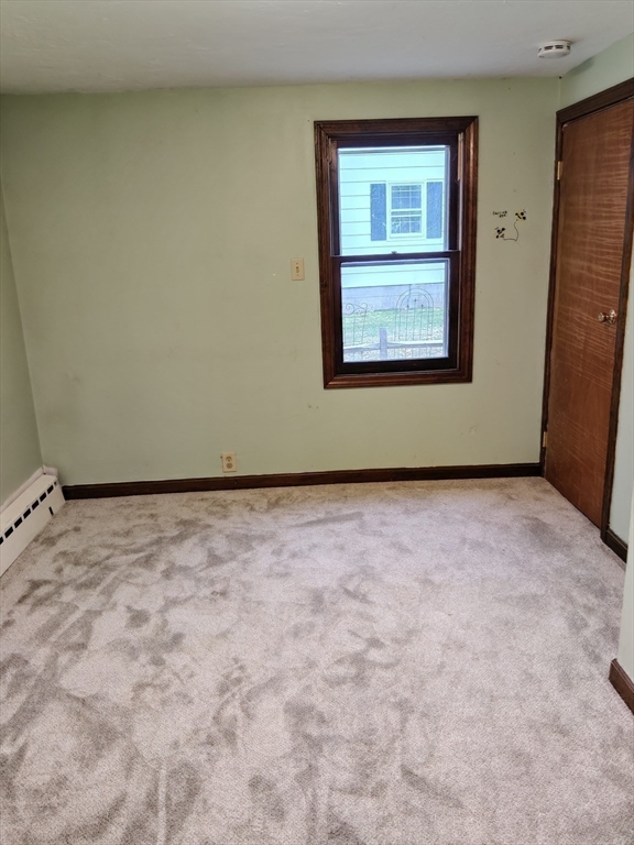 14 Elizabeth Street Dudley, MA 01571 - Photo 22 of 37