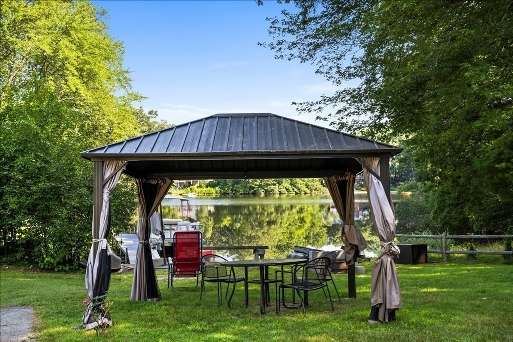 14 Elizabeth Street Dudley, MA 01571 - Photo 6 of 37