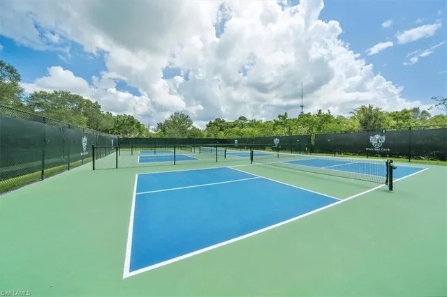 a view of a tennis court
