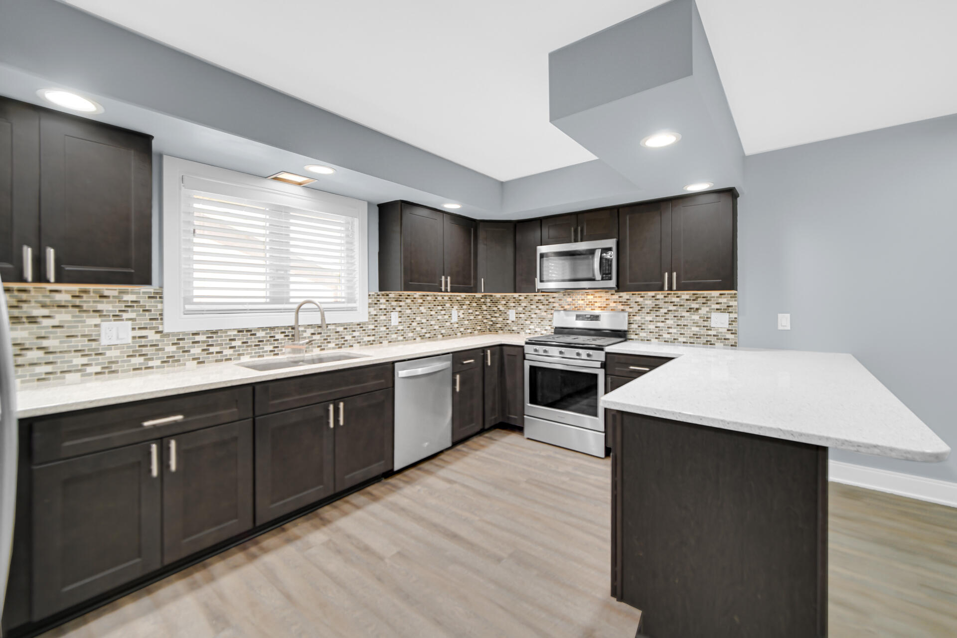 9418 Verbena Drive Munster, IN 46321 - Photo 3 of 22 1920x1280