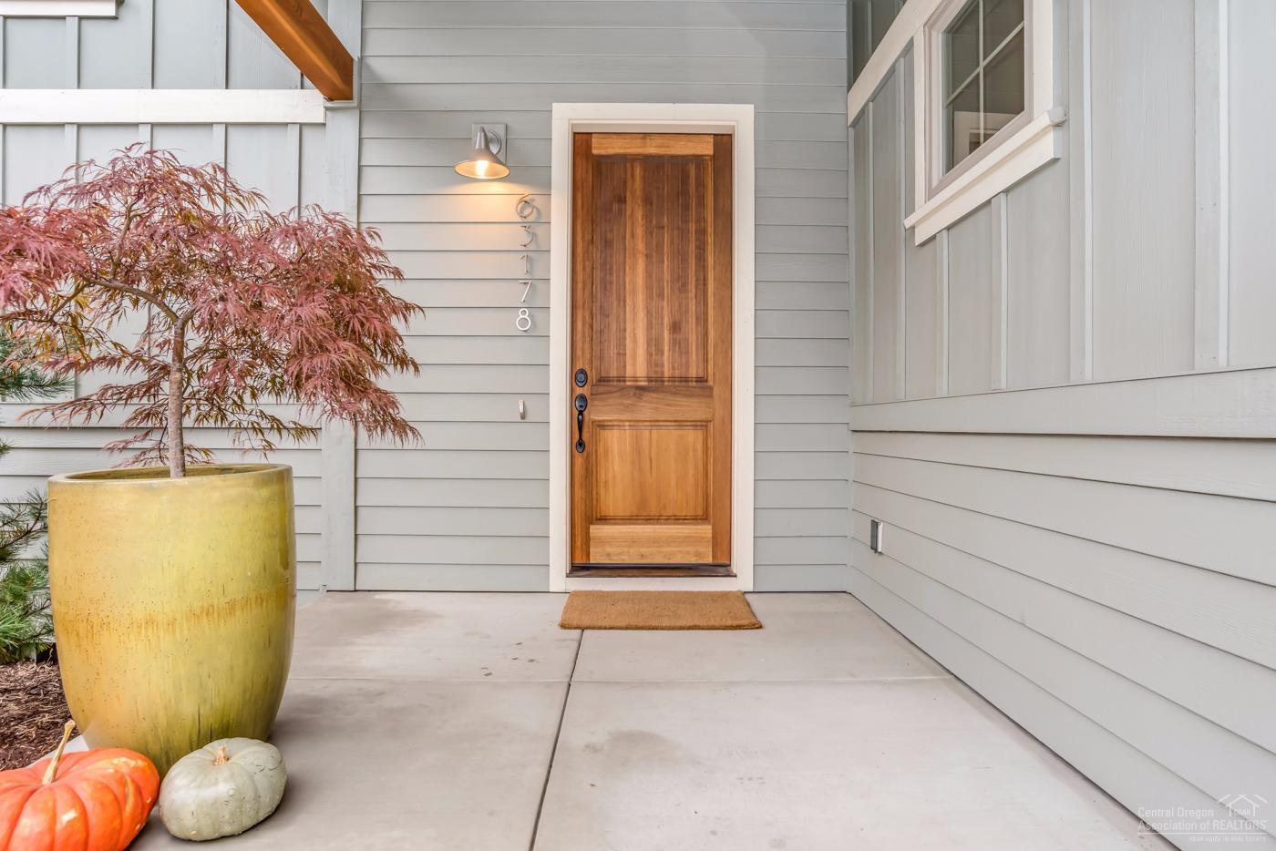 63178 Iner Loop Bend, OR 97701 - Photo 2 of 25 Additional Photo
