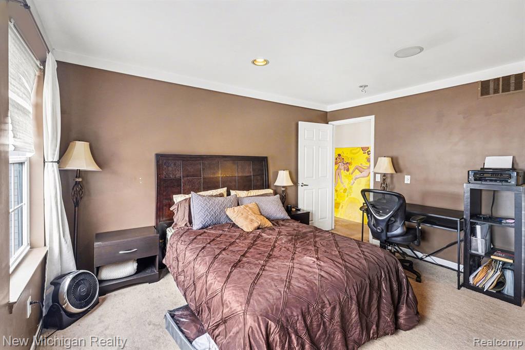 2666 Crooks Road Royal Oak, MI 48073 - Photo 12 of 26