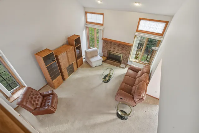 $304,900 | 37692 North Laurel Park Drive, Livonia, MI 48152