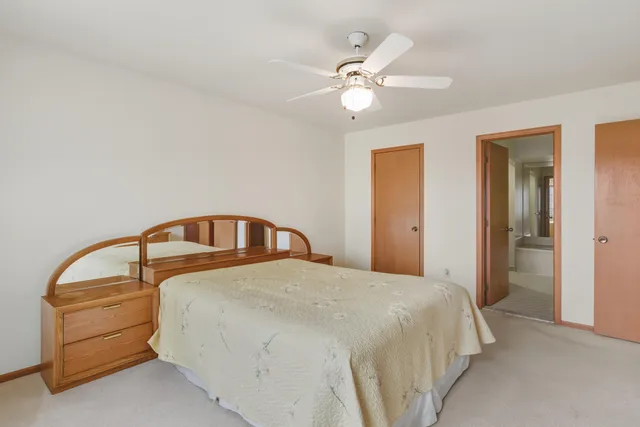 $314,900 | 37692 North Laurel Park Drive, Livonia, MI 48152