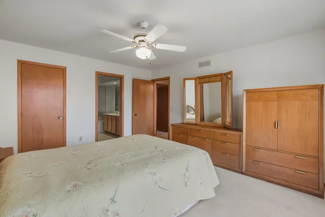 $314,900 | 37692 North Laurel Park Drive, Livonia, MI 48152