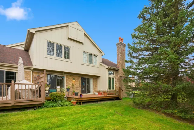 $304,900 | 37692 North Laurel Park Drive, Livonia, MI 48152