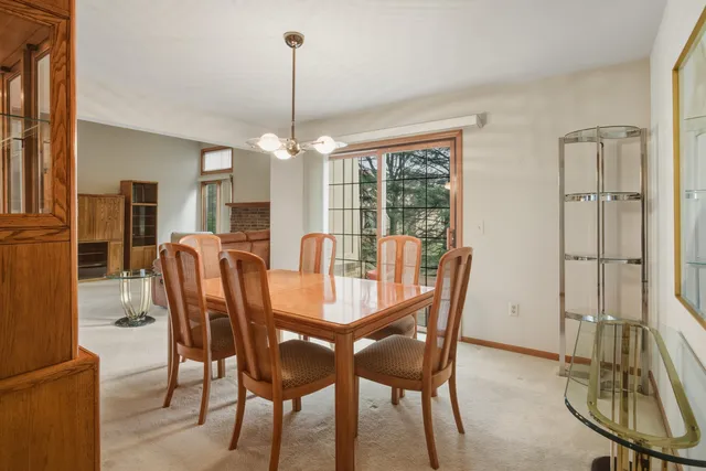 $304,900 | 37692 North Laurel Park Drive, Livonia, MI 48152