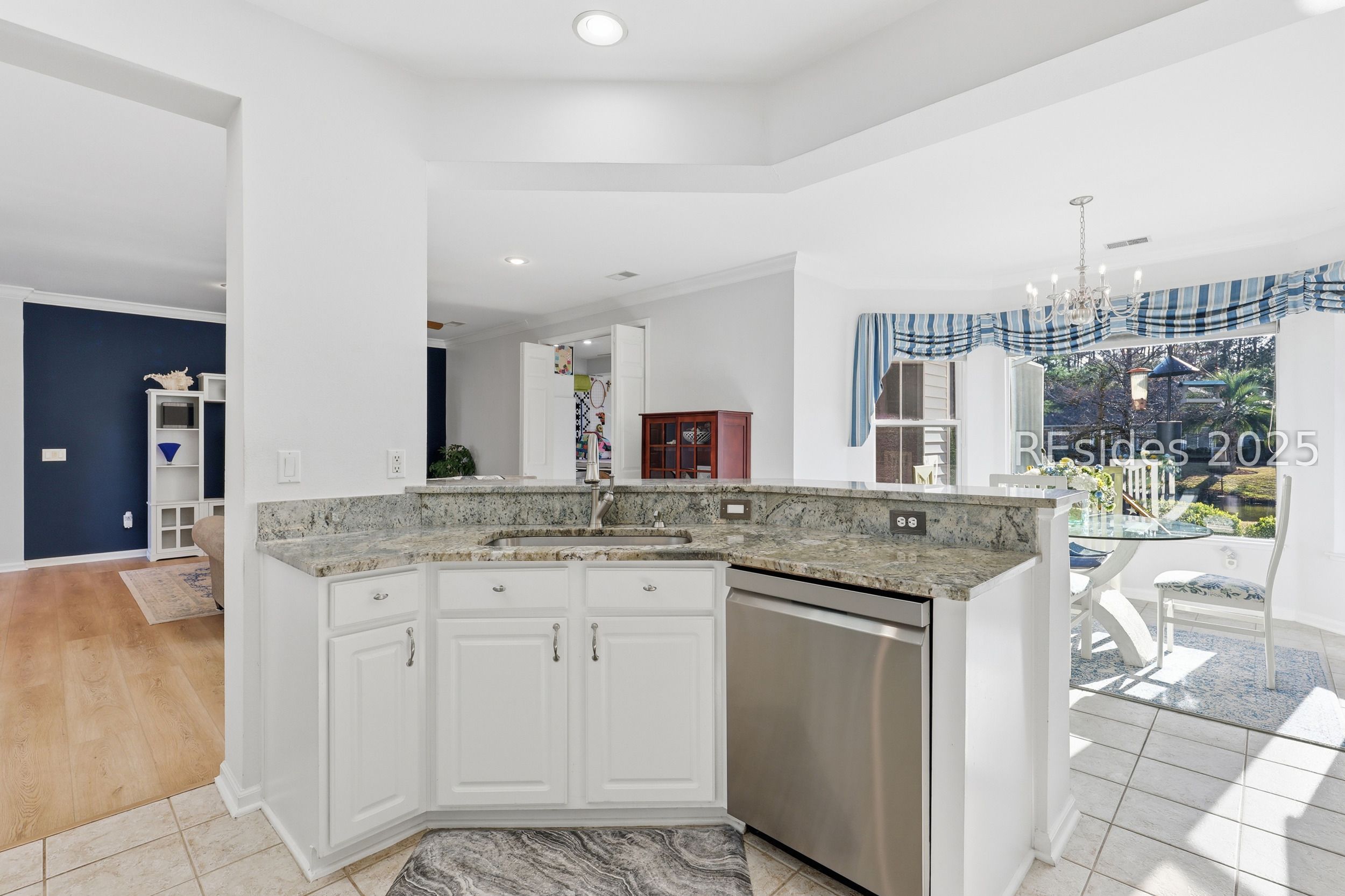 19 Hampton Circle Bluffton, SC 29909 - Photo 12 of 48 Beautiful granite countertops