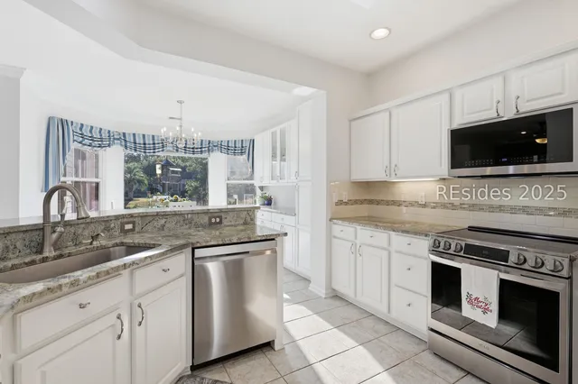 $469,900 | 19 Hampton Circle, Bluffton, SC 29909