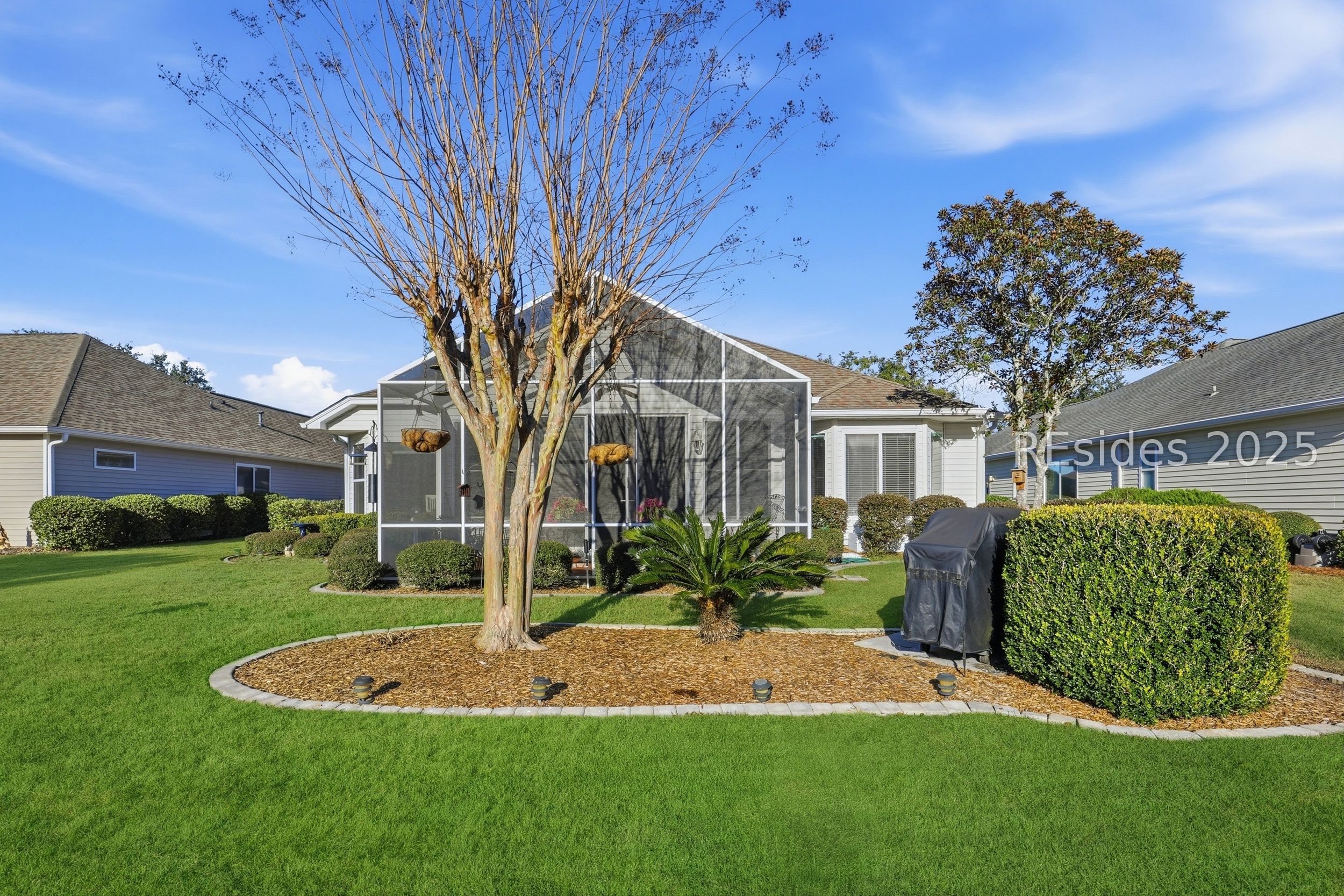 19 Hampton Circle Bluffton, SC 29909 - Photo 36 of 48 Paver landscape bed with grill