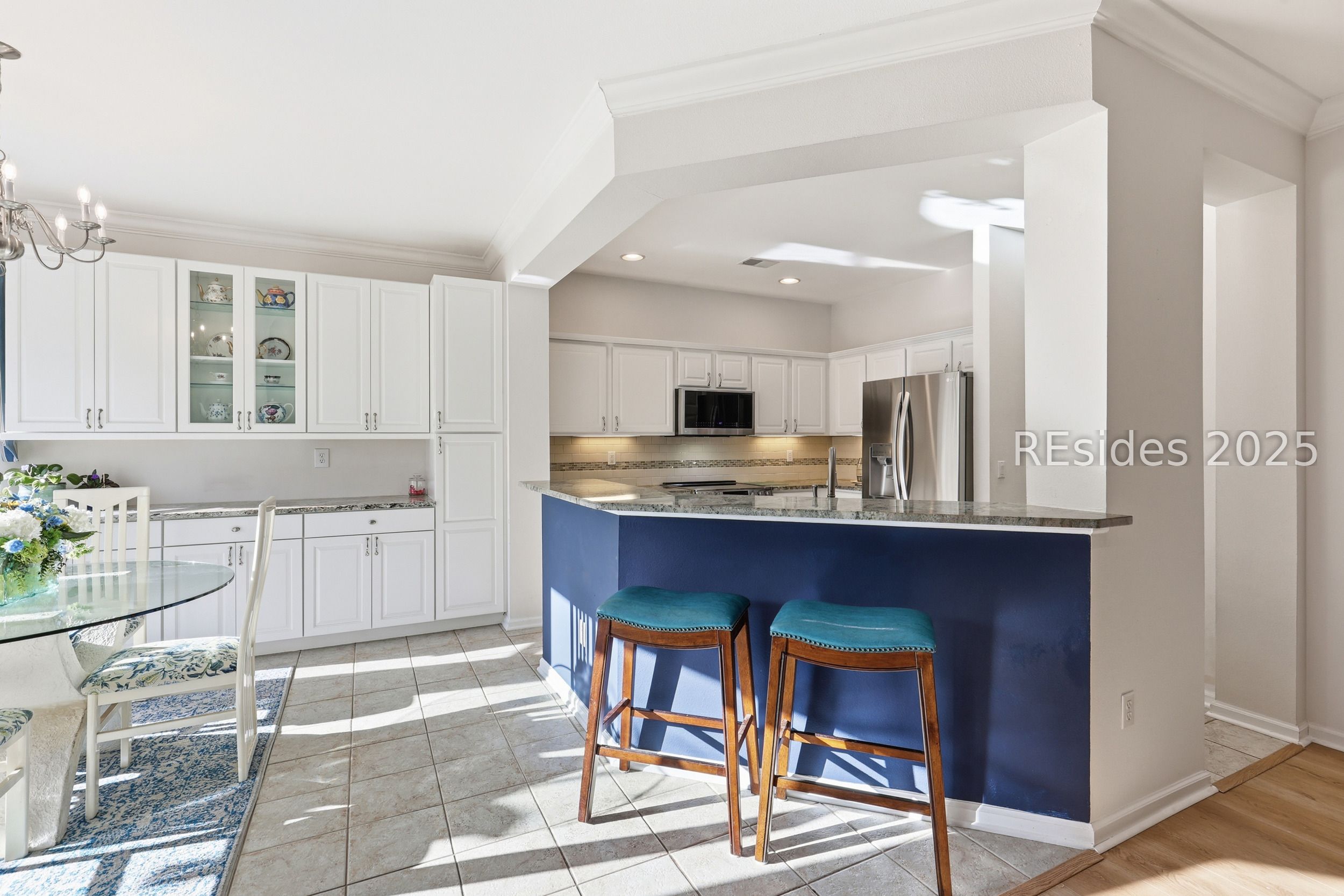 19 Hampton Circle Bluffton, SC 29909 - Photo 10 of 48 Updated kitchen with added cabinetry