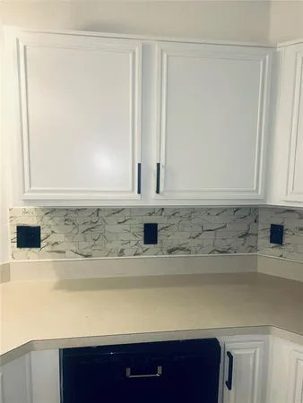 $2,200 | 702 Kristi Lane, Cedar Hill, TX 75104