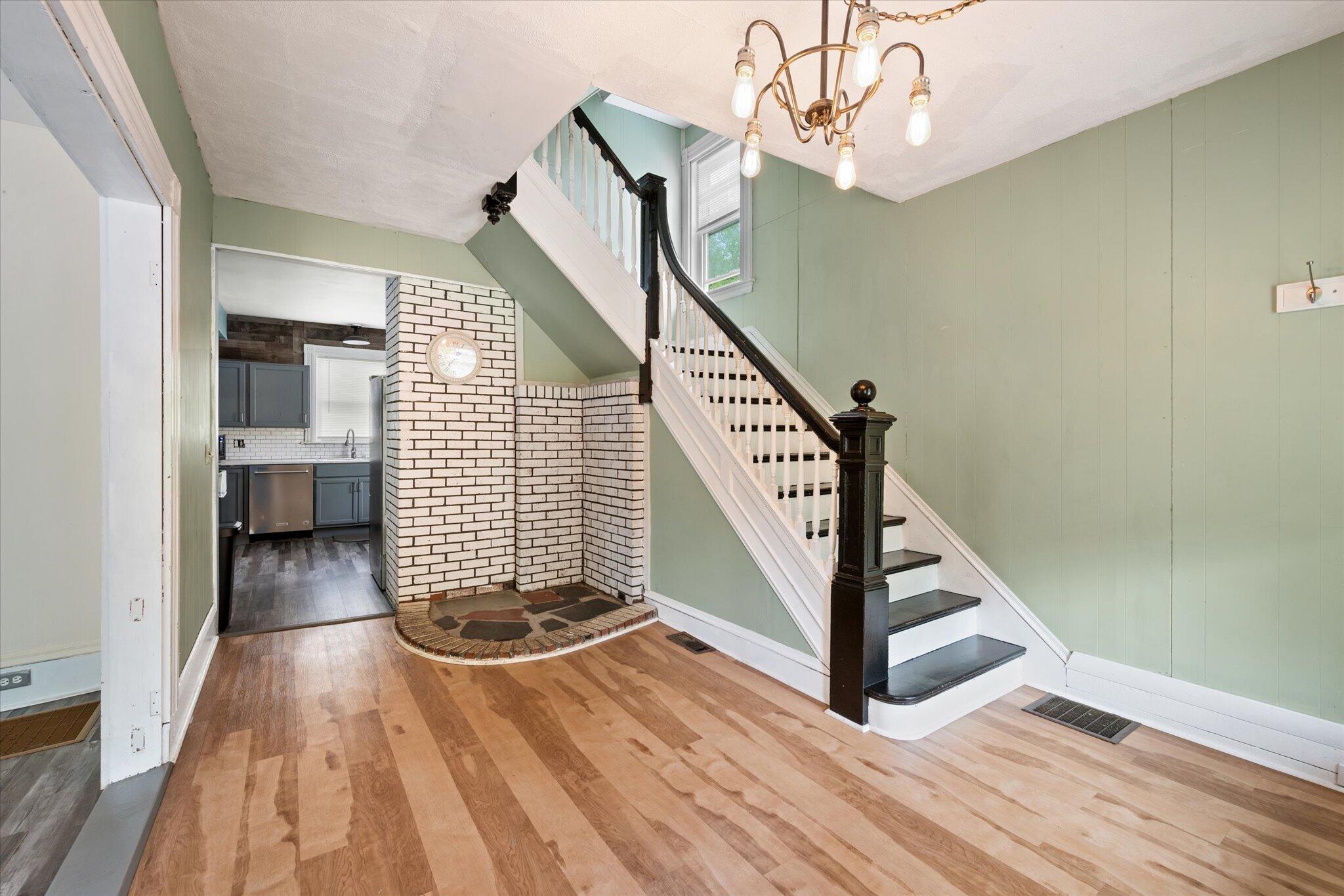 40 Fremont Street Bangor, ME 04401 - Photo 6 of 35 08-Foyer