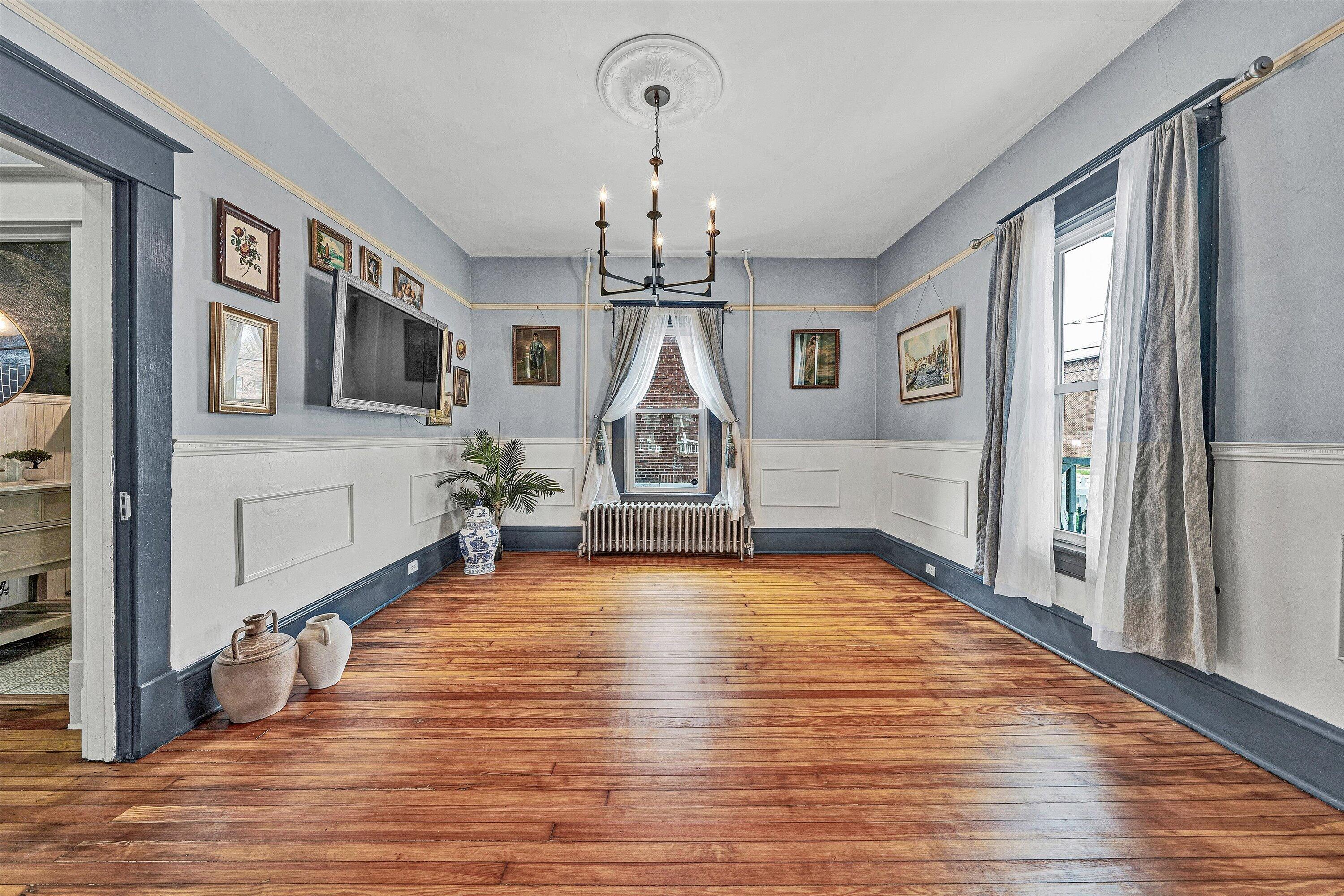 1502 Rorer Avenue Southwest Roanoke, VA 24016 - Photo 12 of 43 12-DSC00328