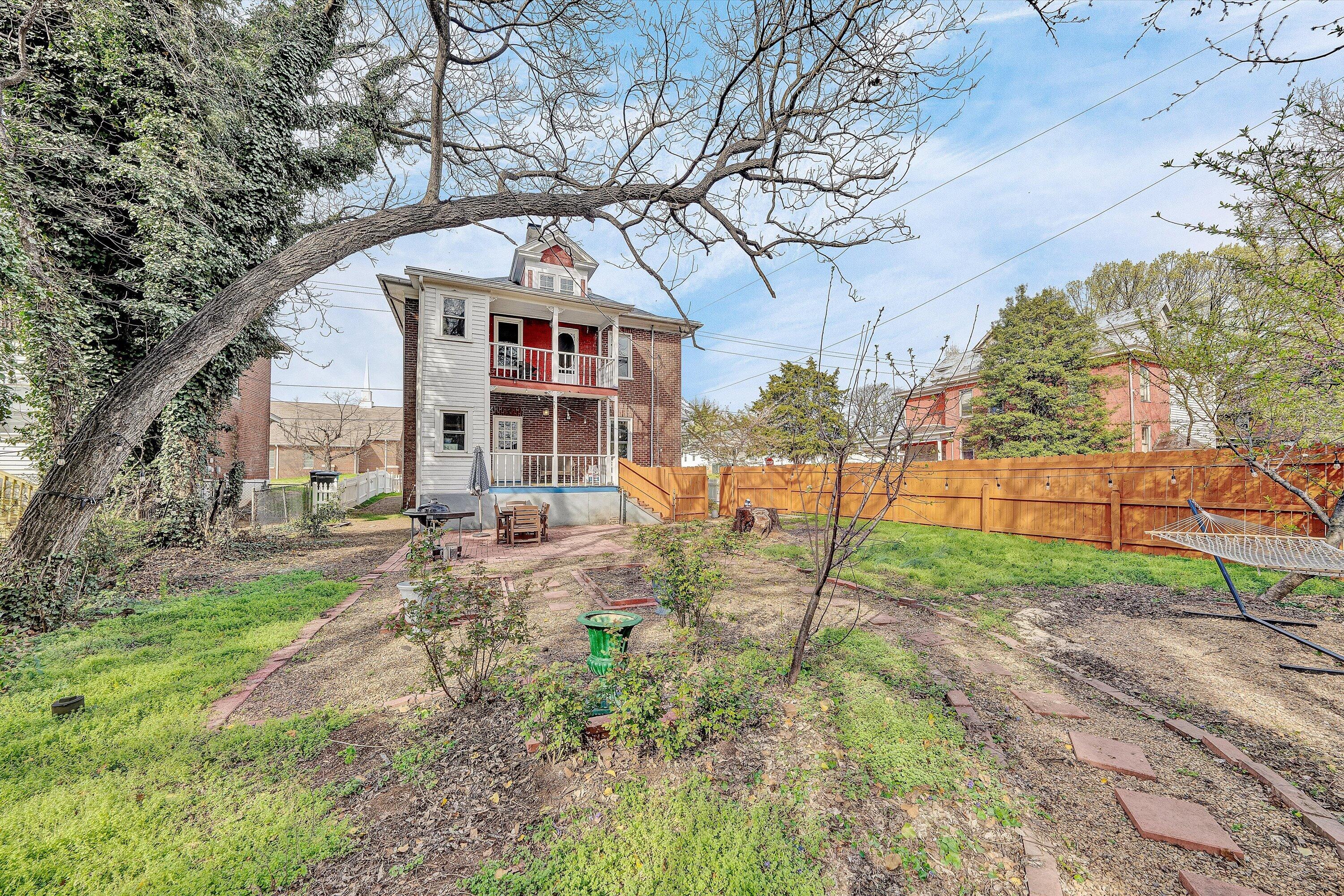 1502 Rorer Avenue Southwest Roanoke, VA 24016 - Photo 38 of 43 38-DSC00436