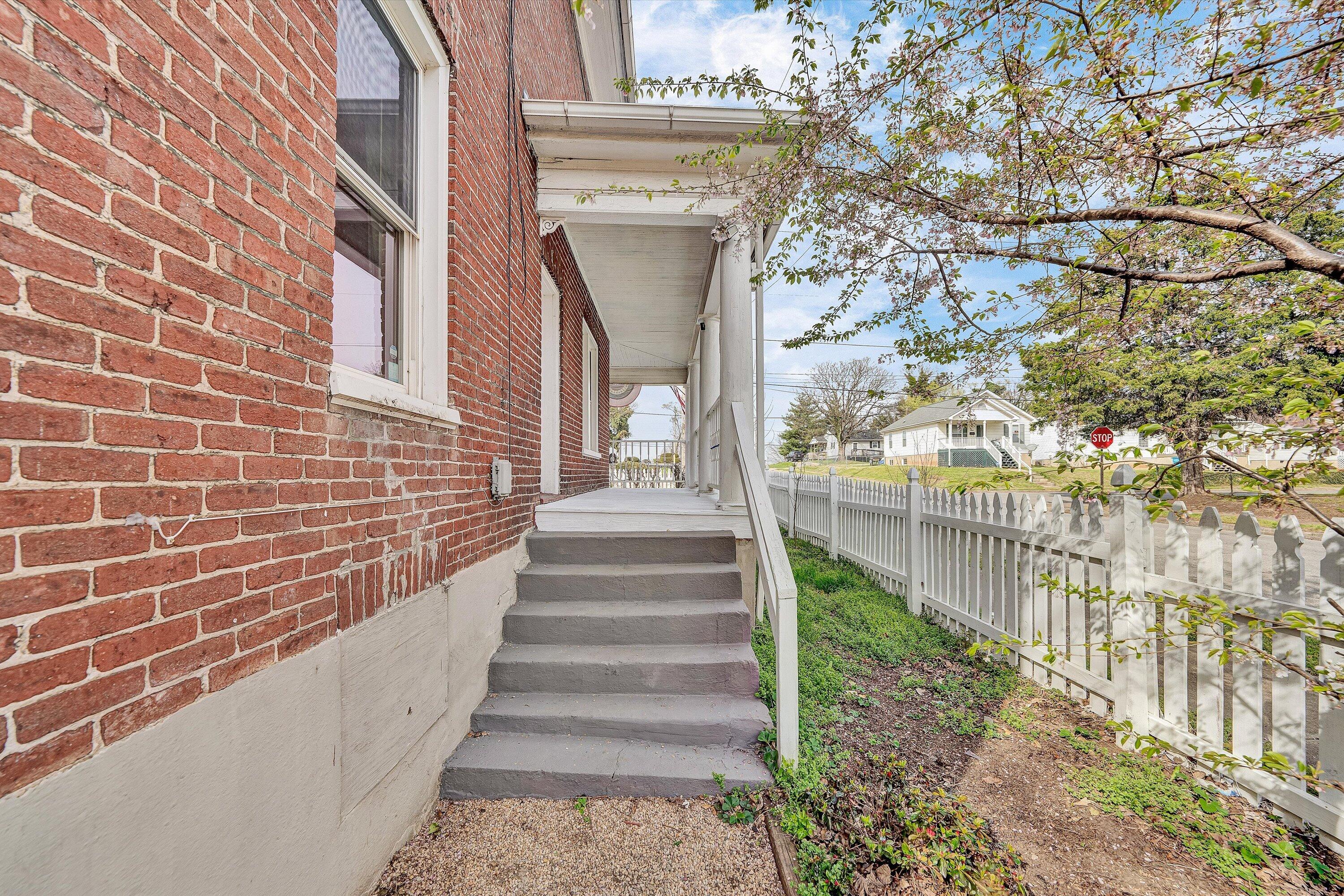 1502 Rorer Avenue Southwest Roanoke, VA 24016 - Photo 40 of 43 40-DSC00442