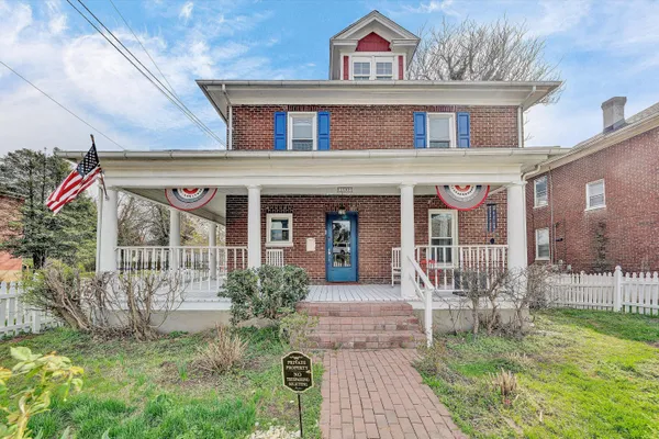 $239,999 | 1502 Rorer Avenue Southwest, Roanoke, VA 24016