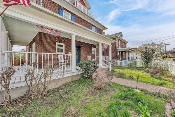 $239,999 | 1502 Rorer Avenue Southwest, Roanoke, VA 24016