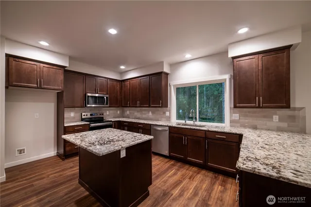 $649,950 | 8570 Trillium Lane, Concrete, WA 98237