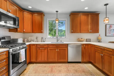 $1,200,000 | 29 Waterview Circle, Centerville, MA 02601