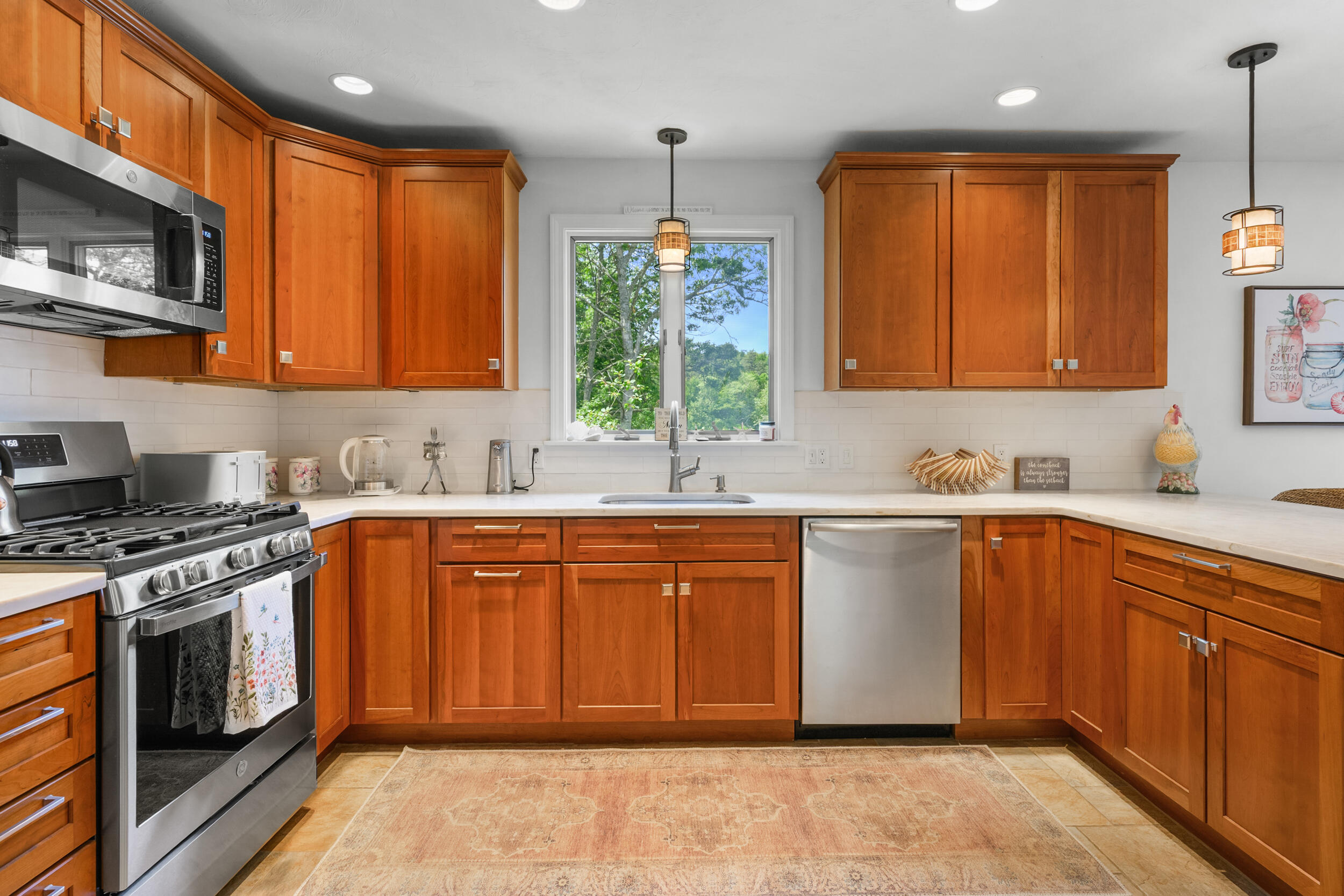 29 Waterview Circle Centerville, MA 02601 - Photo 11 of 38 Brand new appliances
