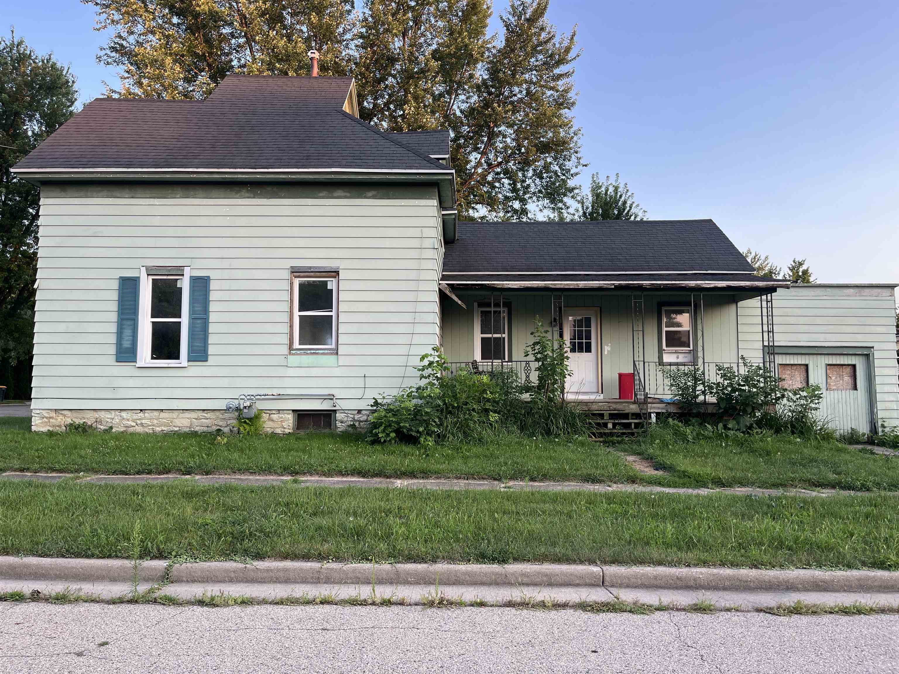 241 Frontier Street Berlin, WI 54923 - Photo 2 of 9
