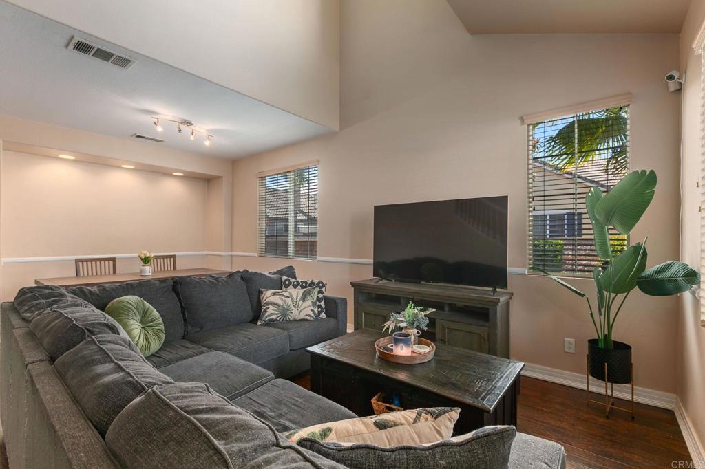 28431 Ware Street Murrieta, CA 92563 - Photo 4 of 48