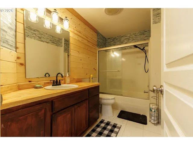 $420,000 | 5425 Bundy Avenue North, Keizer, OR 97303