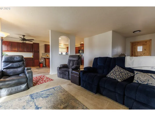 $420,000 | 5425 Bundy Avenue North, Keizer, OR 97303