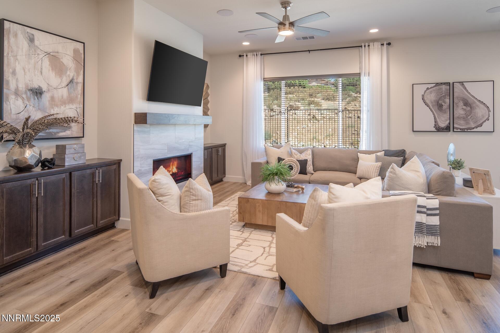 239 Commodore Drive Verdi, NV 89439 - Photo 5 of 35 239CommodoreDrHIGHRES16