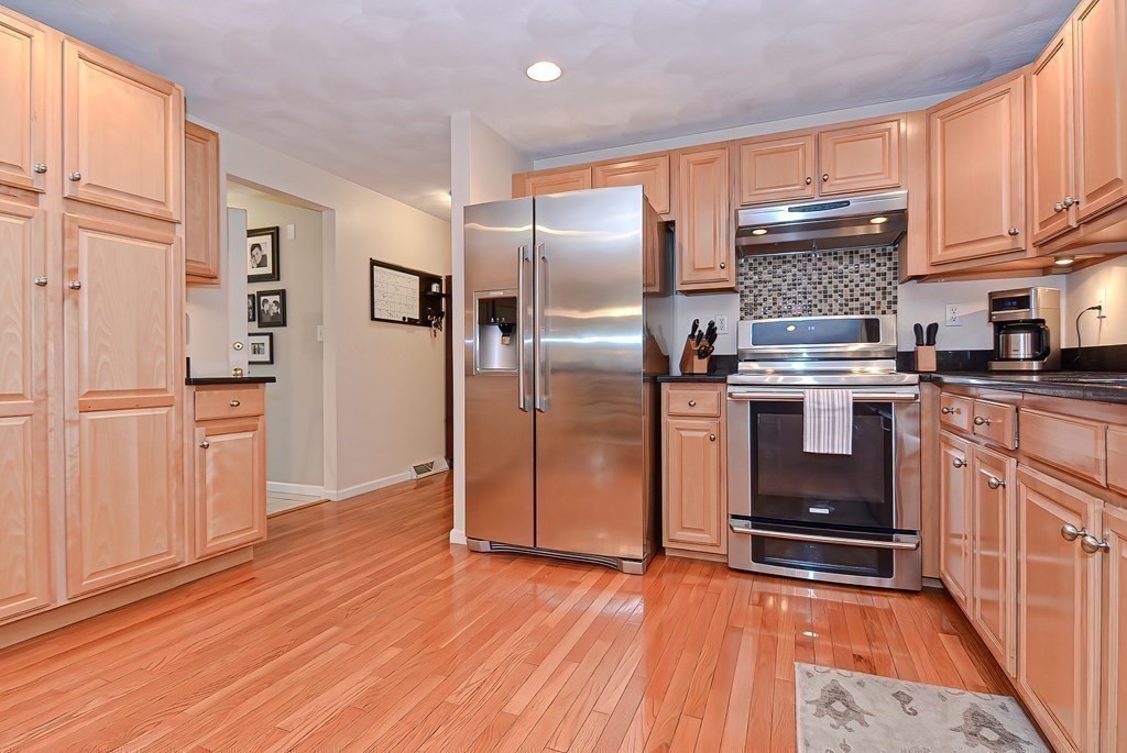 3 Bicknell Drive Mendon, MA 01756 - Photo 22 of 42