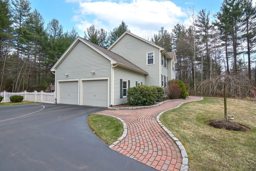 3 Bicknell Drive Mendon, MA 01756 - Photo 5 of 42