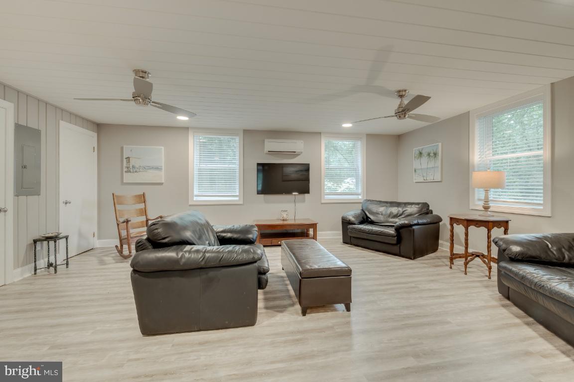 58 Leeland Road Edgewater, MD 21037 - Photo 9 of 55 Gallery Image 9