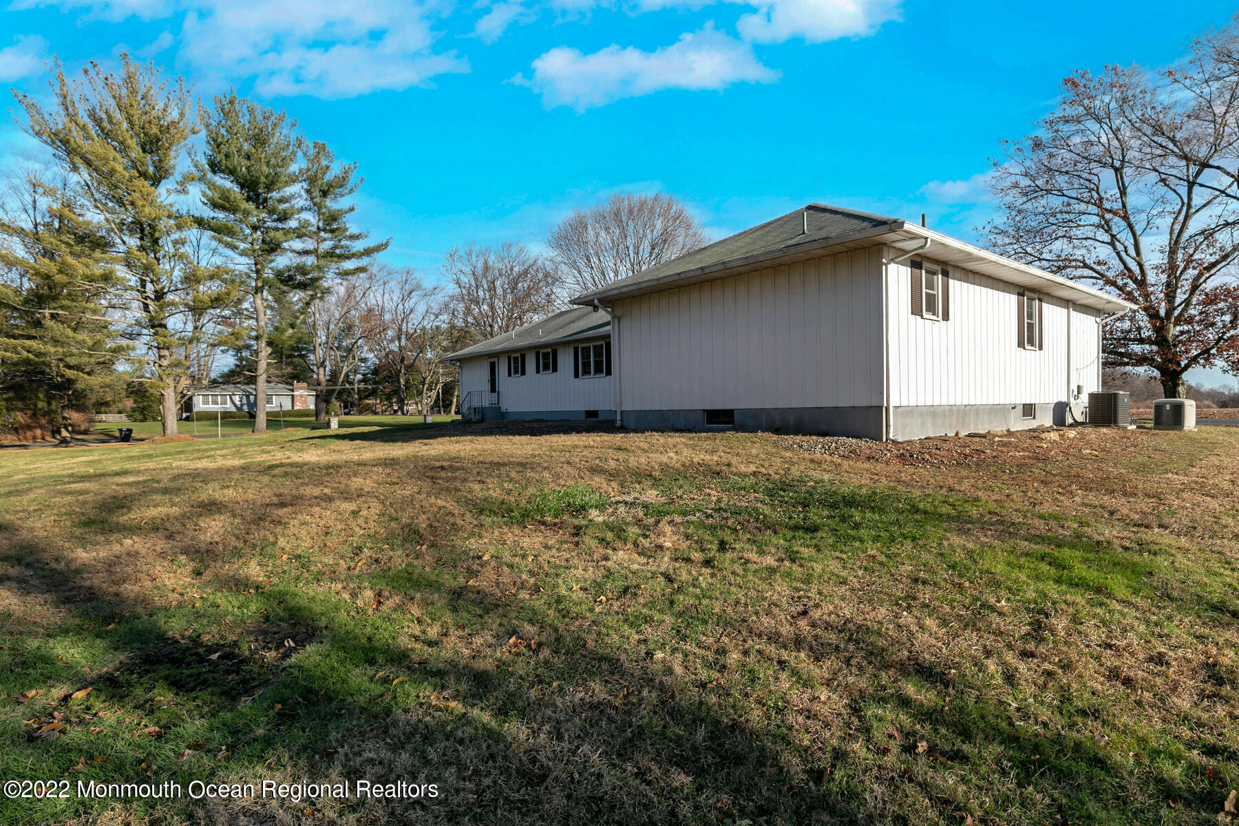 92 Five Points Road Colts Neck, NJ 07722 - Photo 29 of 32 4M3A7638-034-009-1800x1200