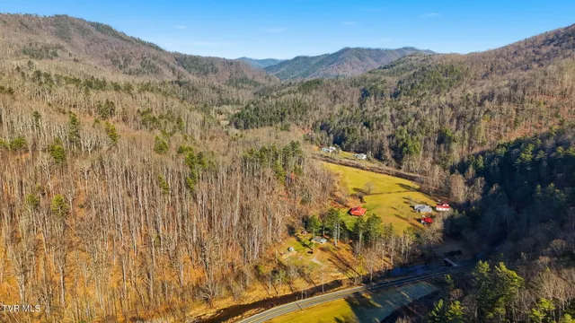 $350,000 | 8485 Highway 91 North, Laurel Bloomery, TN 37680