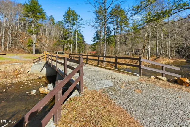 $350,000 | 8485 Highway 91 North, Laurel Bloomery, TN 37680