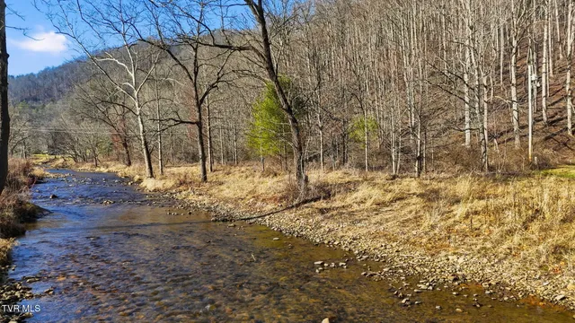 $350,000 | 8485 Highway 91 North, Laurel Bloomery, TN 37680