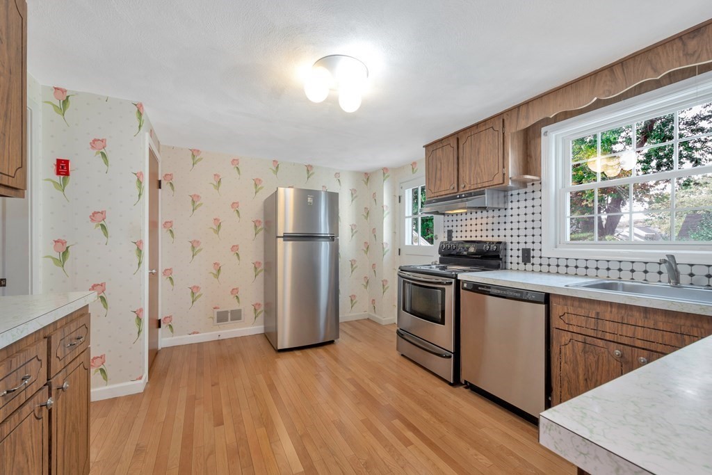 72 Bay State Road Arlington, MA 02474 - Photo 13 of 32 Gallery Image 13