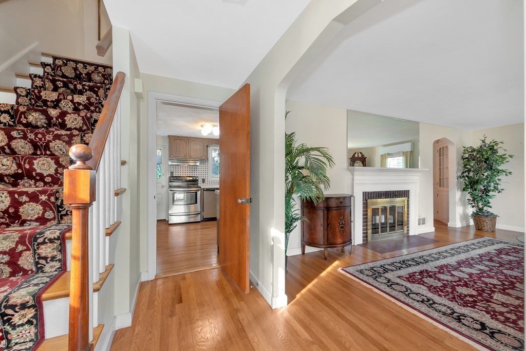 72 Bay State Road Arlington, MA 02474 - Photo 3 of 32 Gallery Image 3
