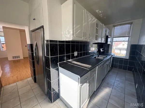 $1,100 | 103 East Arlee Avenue, St. Louis, MO 63125