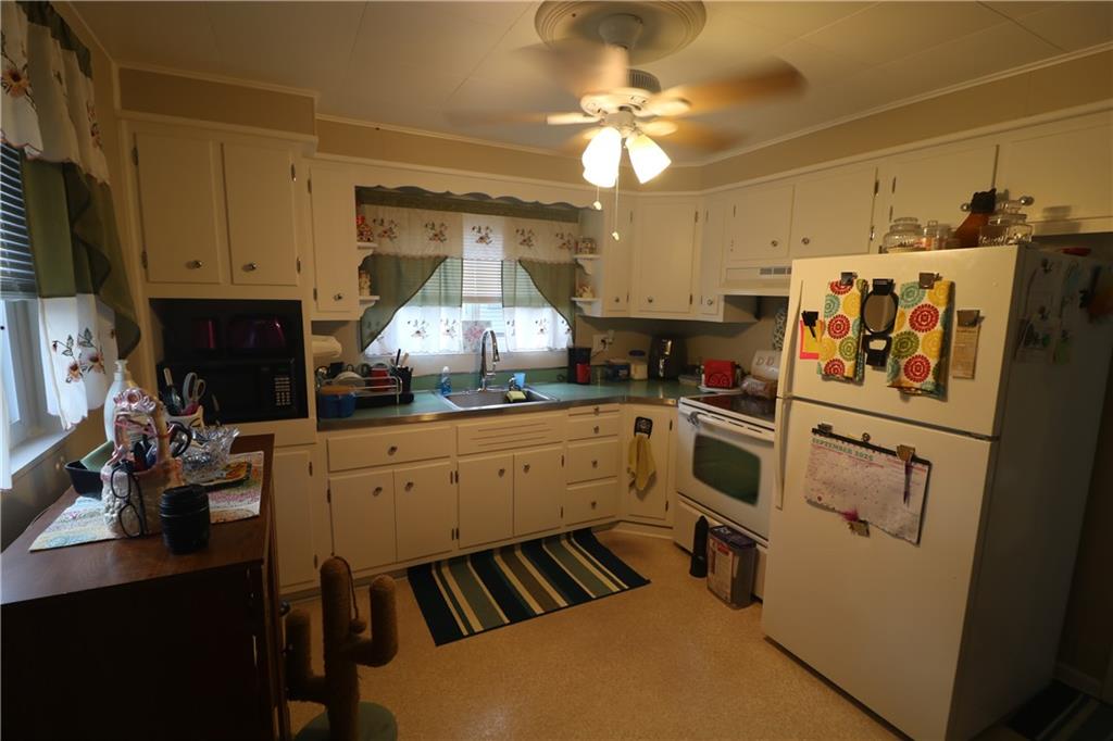 407 Lower Spring Lane Richeyville, PA 15358 - Photo 3 of 11