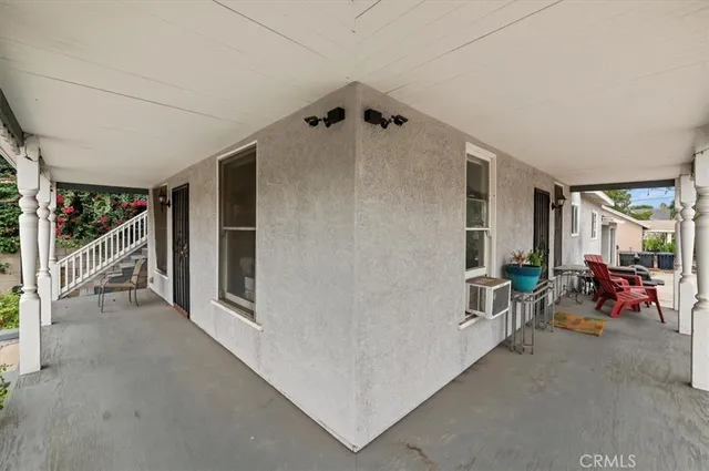 $650,000 | 323 East Colton Avenue, Redlands, CA 92374