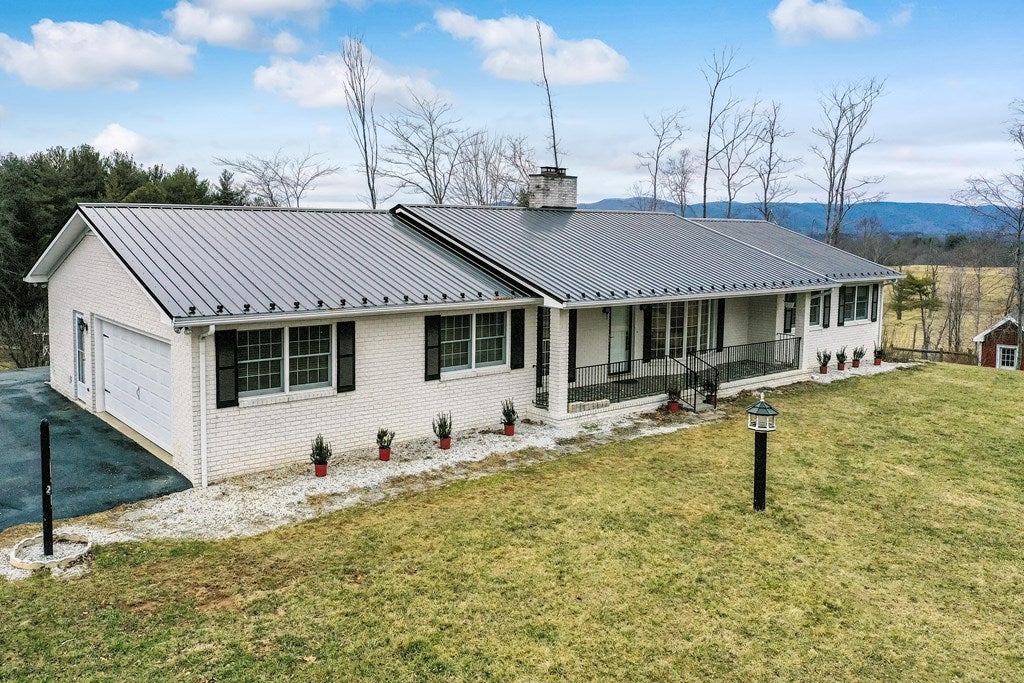 997 Duncan Mill Road Dugspur, VA 24325 - Photo 63 of 73 Gallery Image 63
