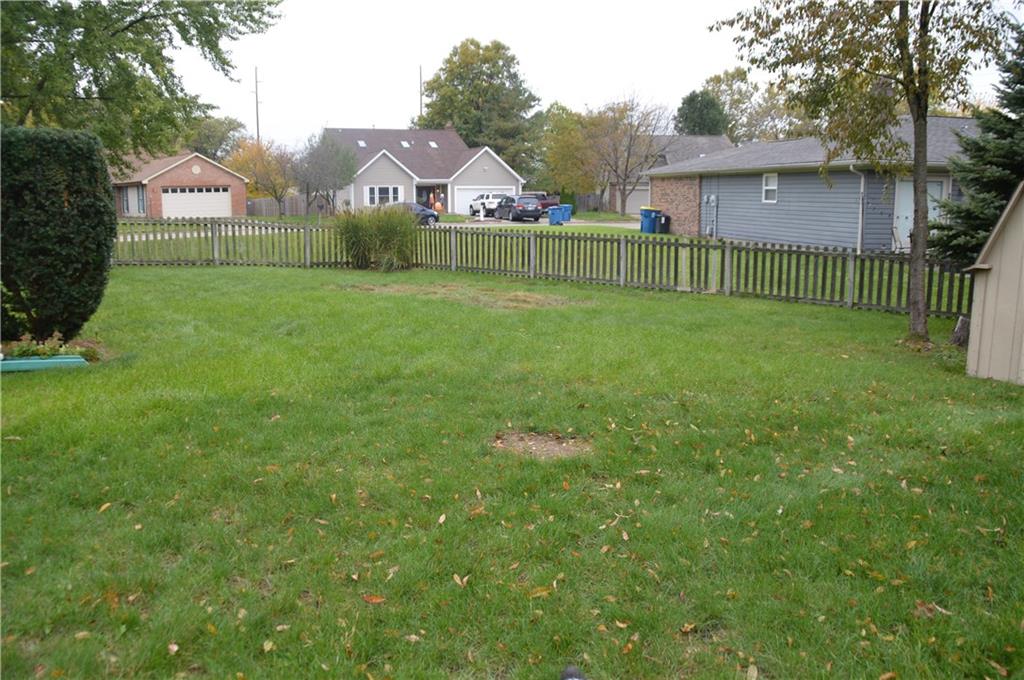 8279 Castle Ridge Lane Indianapolis, IN 46256 - Photo 13 of 36 Gallery Image 13