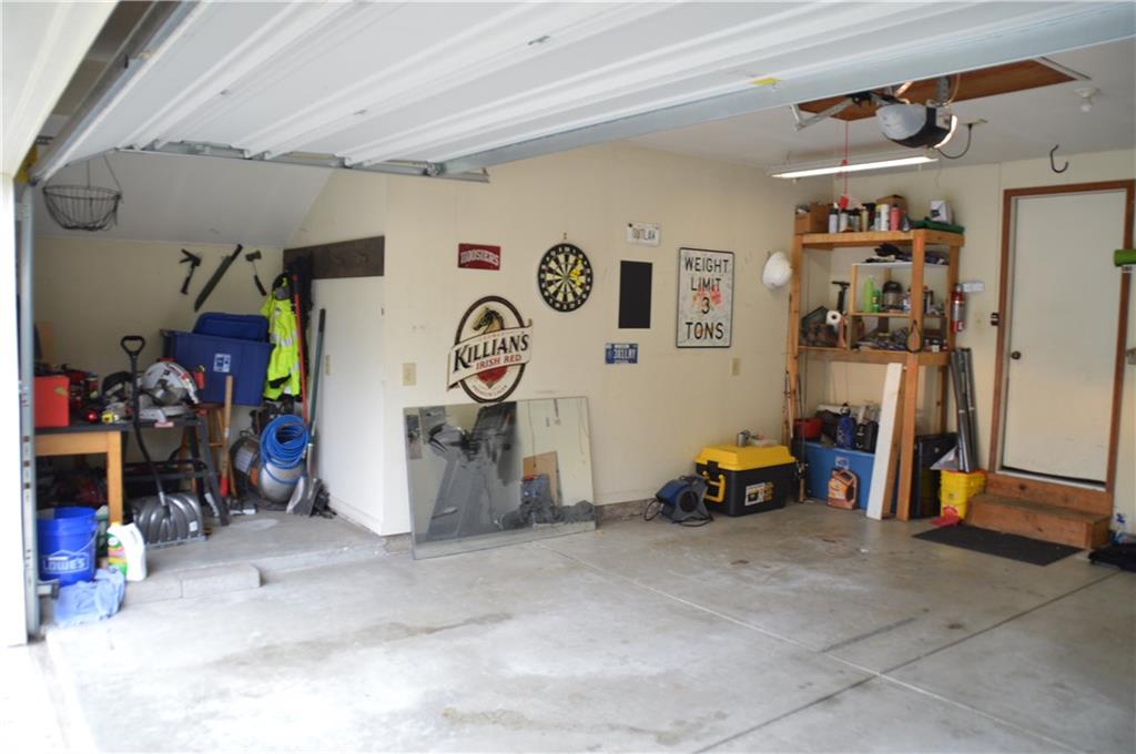 8279 Castle Ridge Lane Indianapolis, IN 46256 - Photo 5 of 36 Gallery Image 5