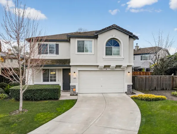 a house view with a outdoor space