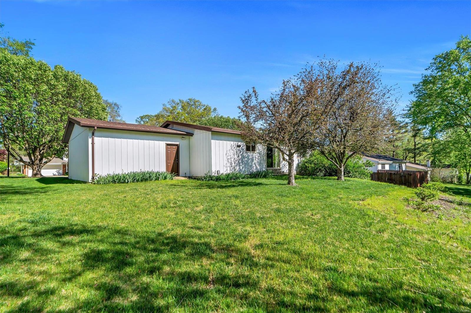 1261 Beaver Creek Road Chesterfield, MO 63017 - Photo 15 of 16 Gallery Image 15
