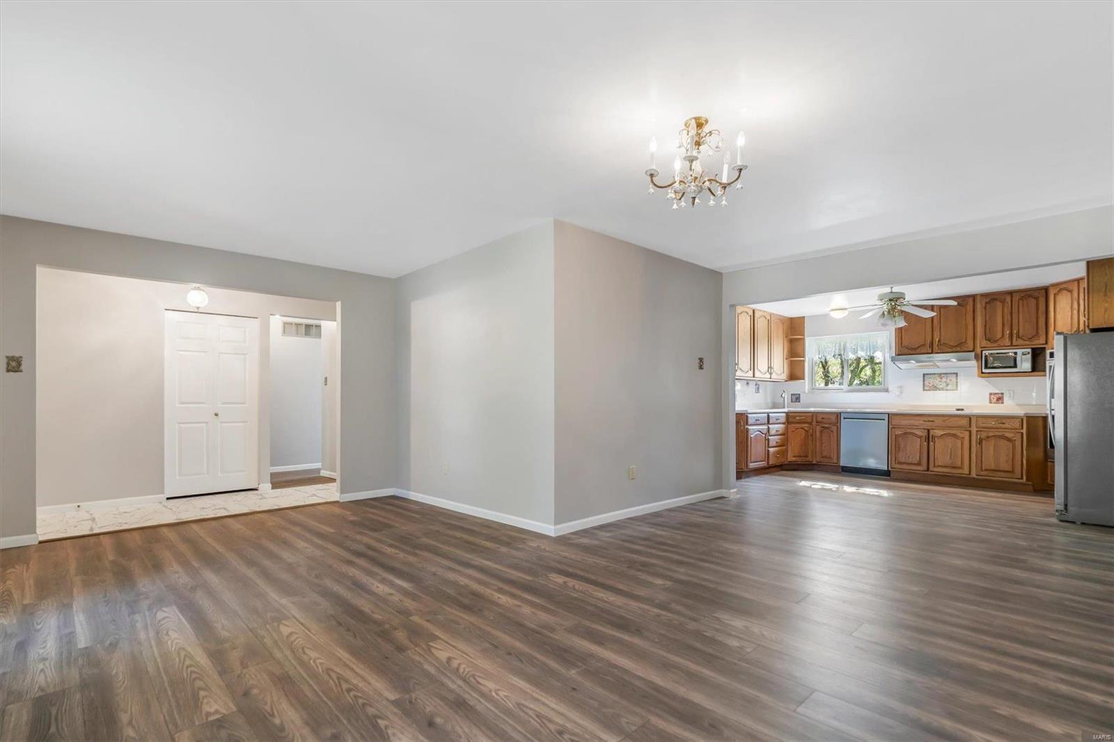 1261 Beaver Creek Road Chesterfield, MO 63017 - Photo 4 of 16 Gallery Image 4