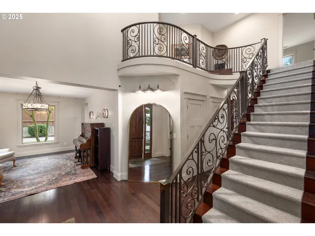 $1,549,000 | 2520 Southeast Ellsworth Road, Vancouver, WA 98664